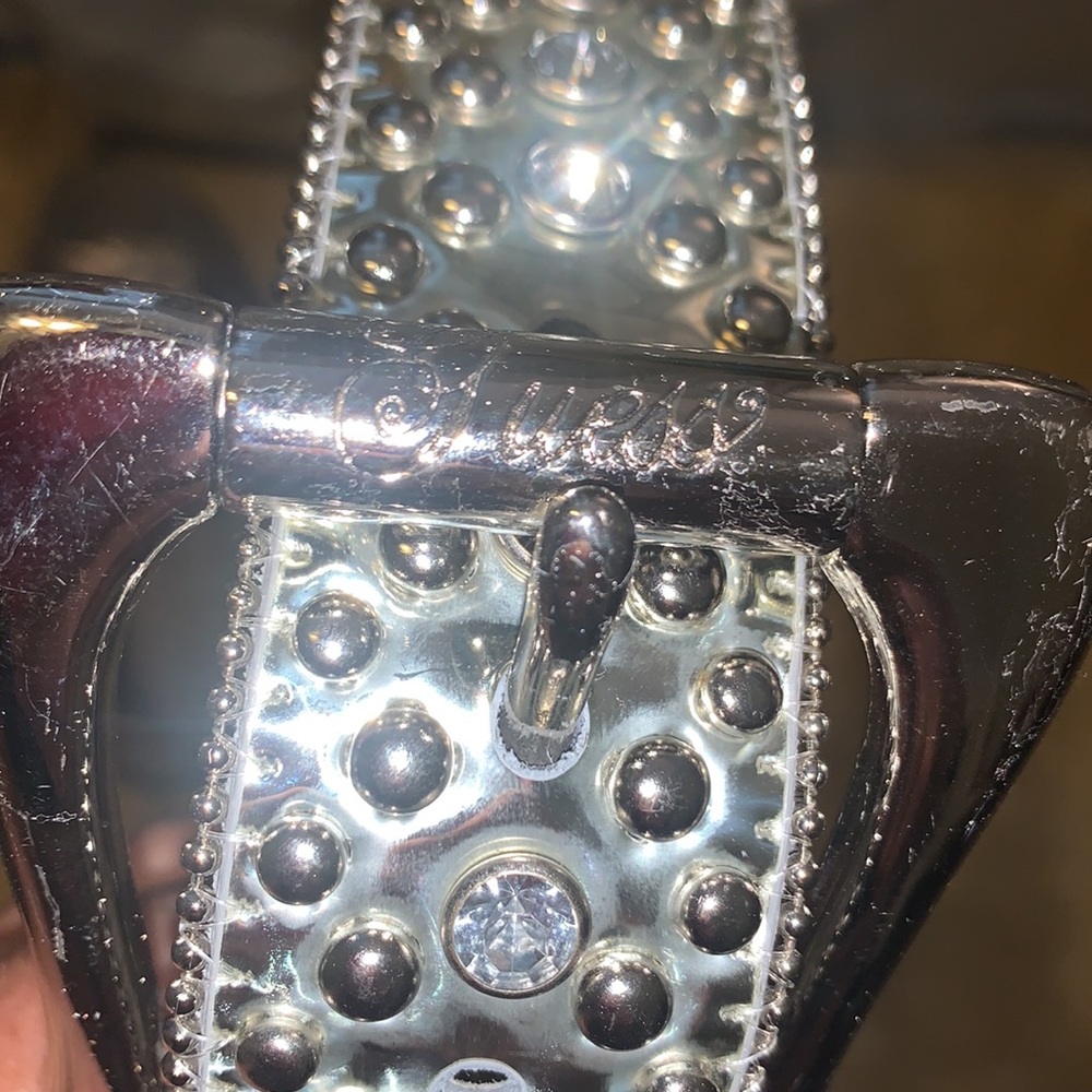 ONE DAY SALE!!  NEW!! SHOCKING SILVER GUESS BELT SZ SMALL - Picture 9 of 10